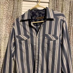 Men’s western Pearl snap shirt.